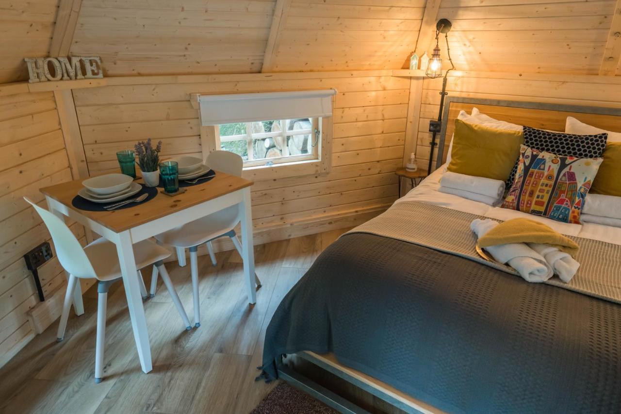 Cozy Carluke Lodge Retreat Exterior photo
